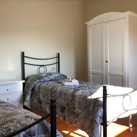 Eremo Dei Poeti Diffuso مزرعة للإقامة *