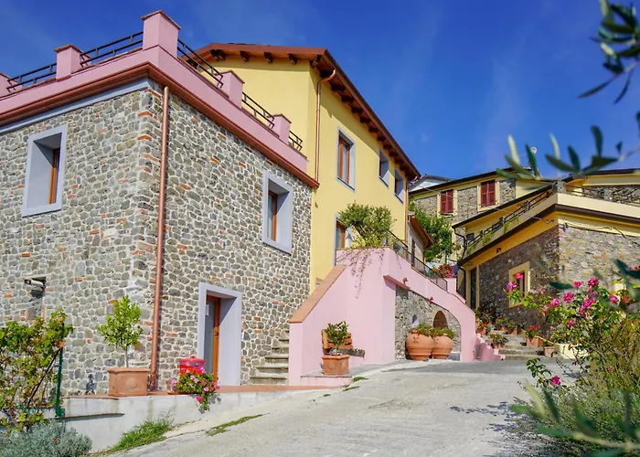 בית חווה Eremo Dei Poeti Diffuso